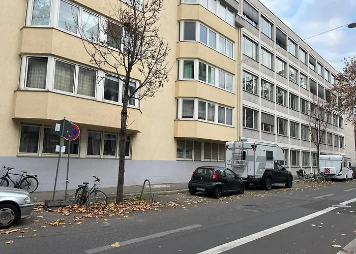 ☆Wow! Stylish Studio In Centre Near University☆